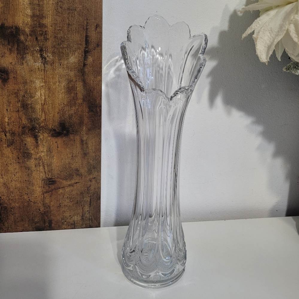 Vintage US Glass Galloway Clear Swung Glass Vase
